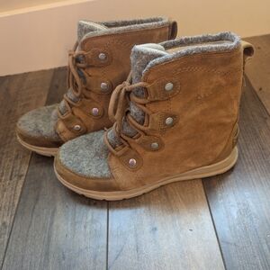 Sorel Joan explorer, women's 8.5